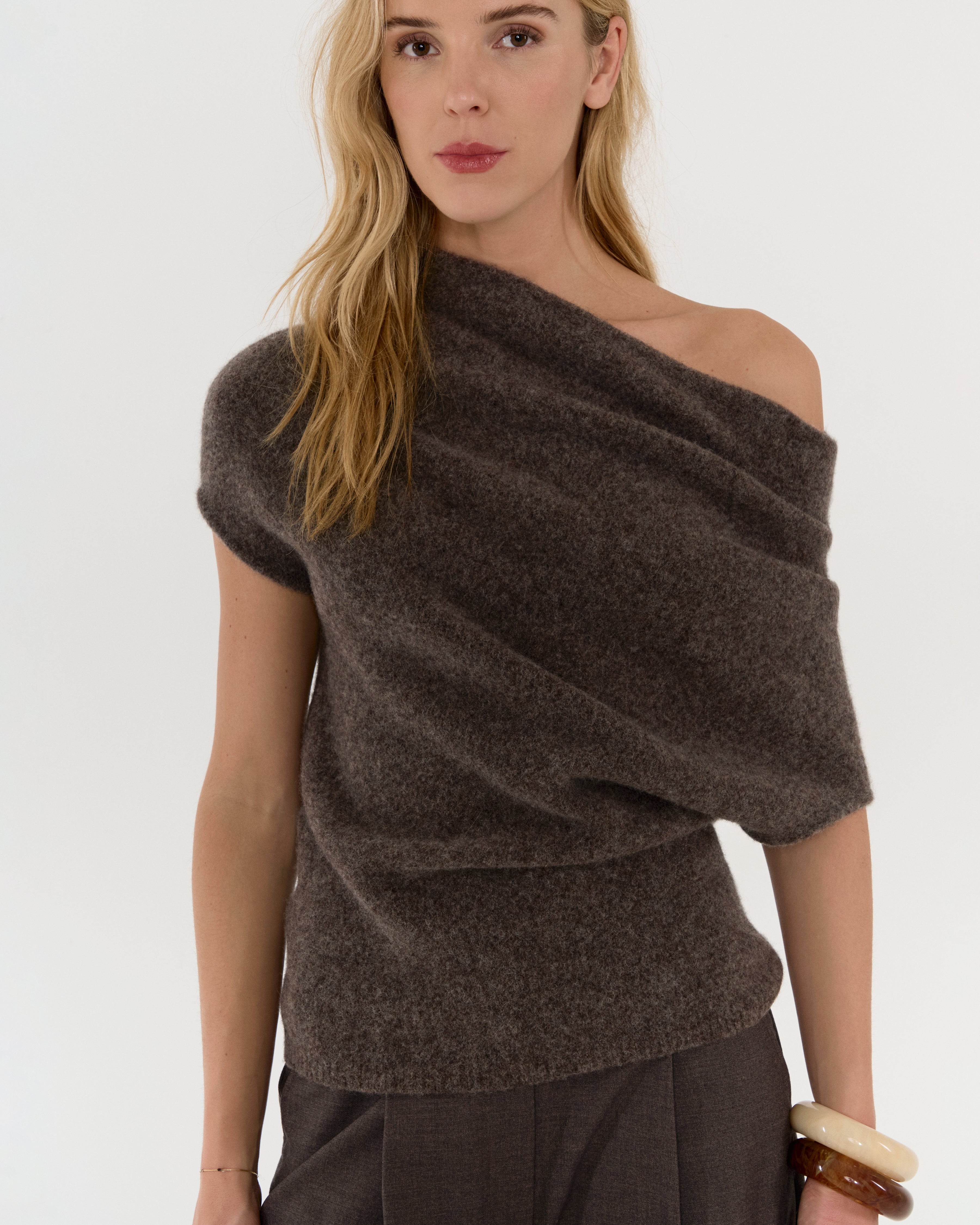 MARYSE ASYMMETRIC WOOL TOP BROWN