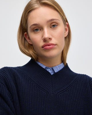 PADDED V-NECK SWEATER NAVY BLUE