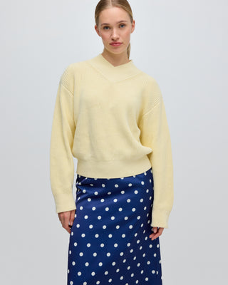 PADDED V-NECK SWEATER BUTTER YELLOW
