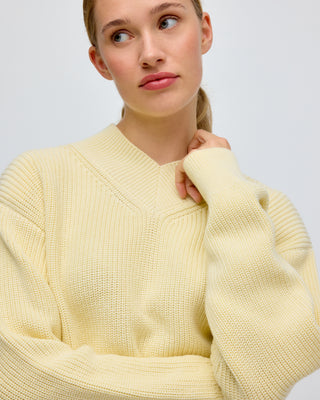 PADDED V-NECK SWEATER BUTTER YELLOW