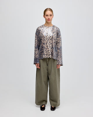 LEOPARD SEQUIN PLEATED BLOUSE