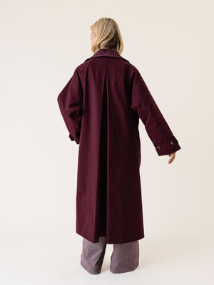 PLEATED LARA TRENCHCOAT BURGUNDY