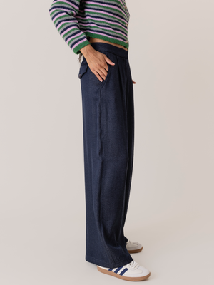 PLEATED FLOWY TROUSERS NAVY BLUE