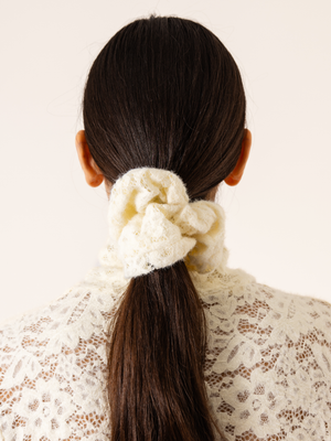 LACE SCRUNCHIE ECRU