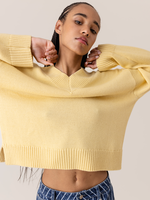 MARY V-NECK SWEATER YELLOW